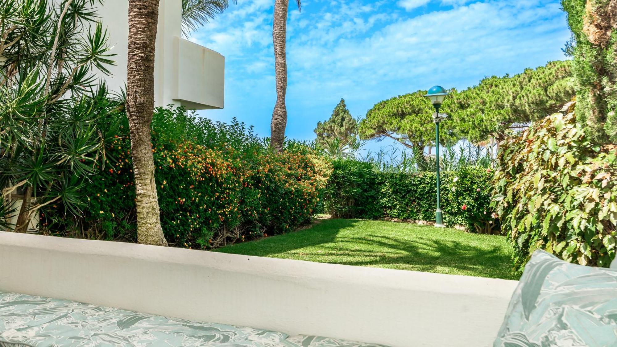 Palm - Luxury At First Line *